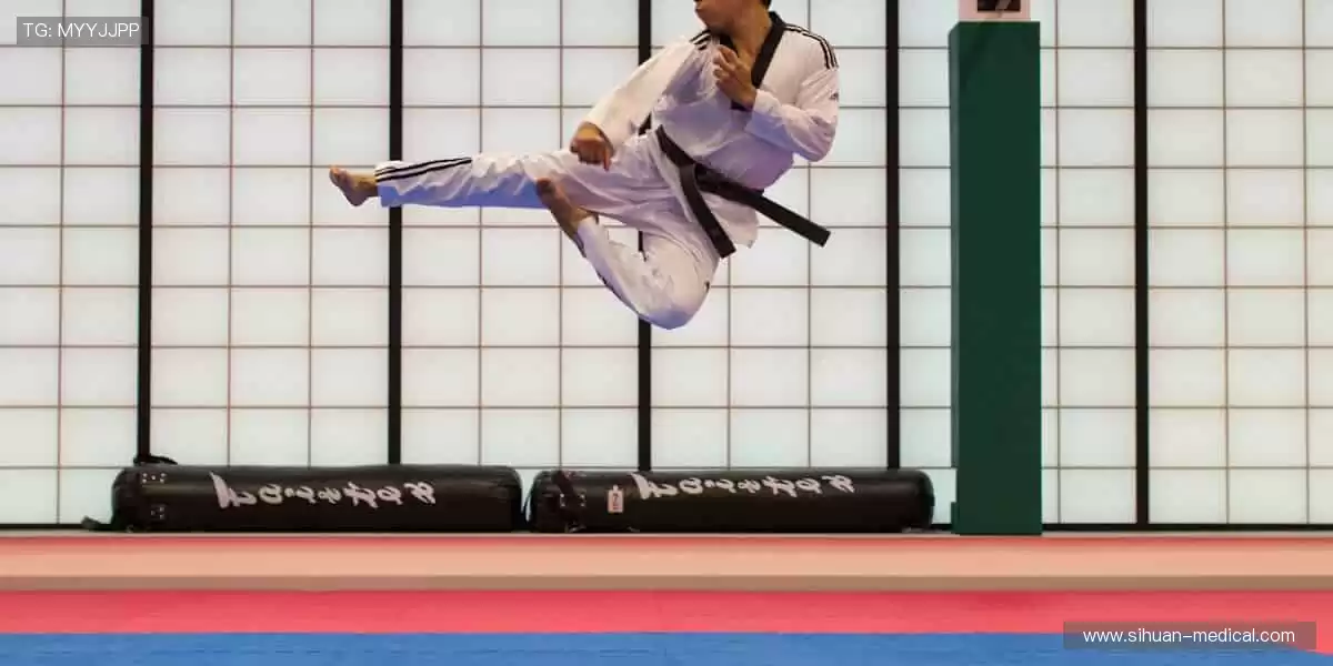 🔥 周边好物,让热爱从赛场延伸到生活!